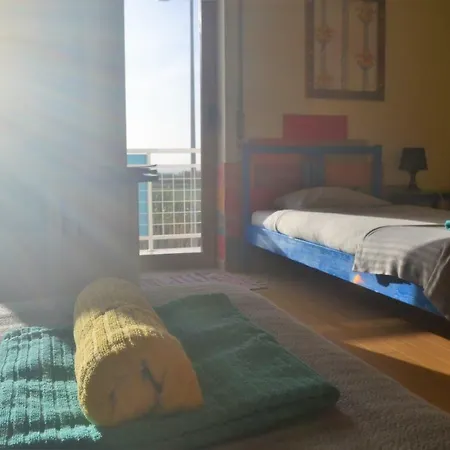 Surf House Bed & Breakfast