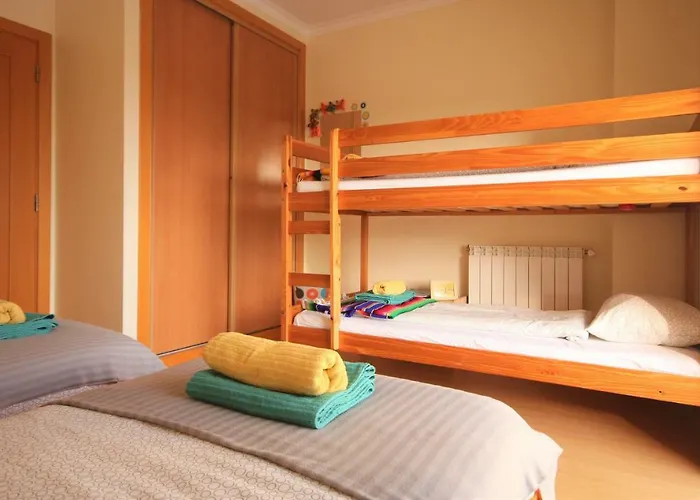 לינה וארוחת בוקר Surf House